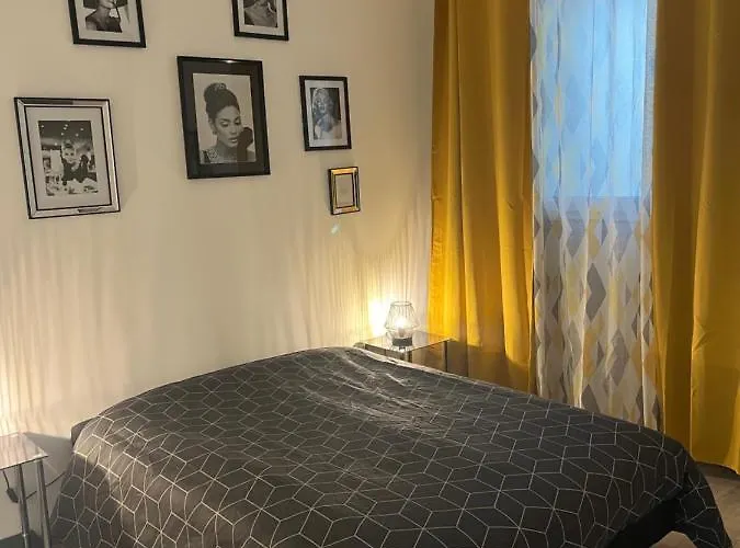 Le Mendes Lägenhet Évron