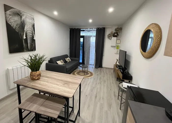 Lägenhet Le Mendes Évron